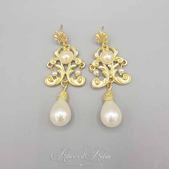 Boucles d'oreilles  XVIIIe PERLES - Doré