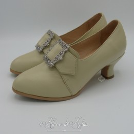 TRIANON - Chaussures (1700-1760) Crème
