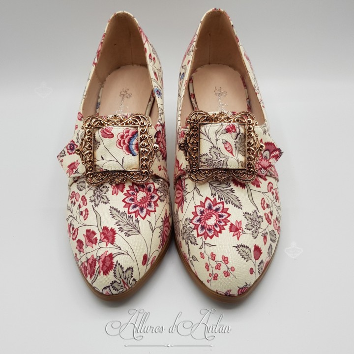TRIANON - INDIENNE - Chaussures (1750-1790) Ecru