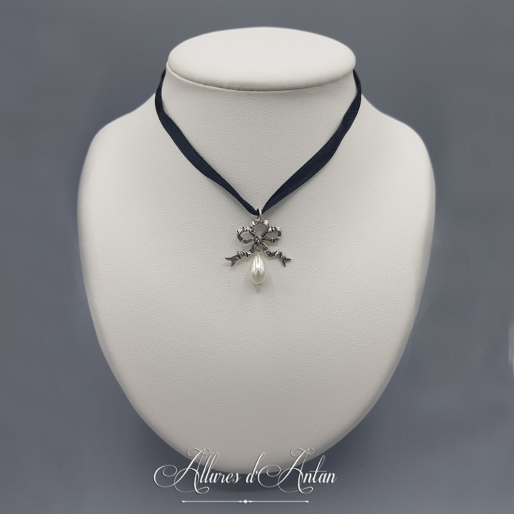 Pendentif XVIIIe Noeud et Perle nacrée
