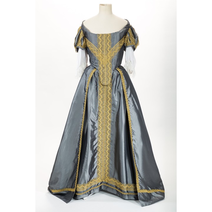 Robe XVII ° (1665) SEVIGNE