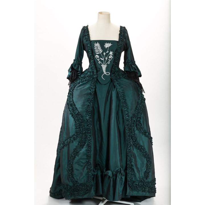 Robe XVIII ° (1751) MAILLY
