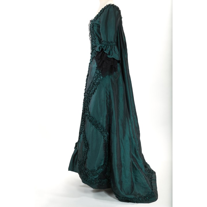 Robe XVIII ° (1751) MAILLY